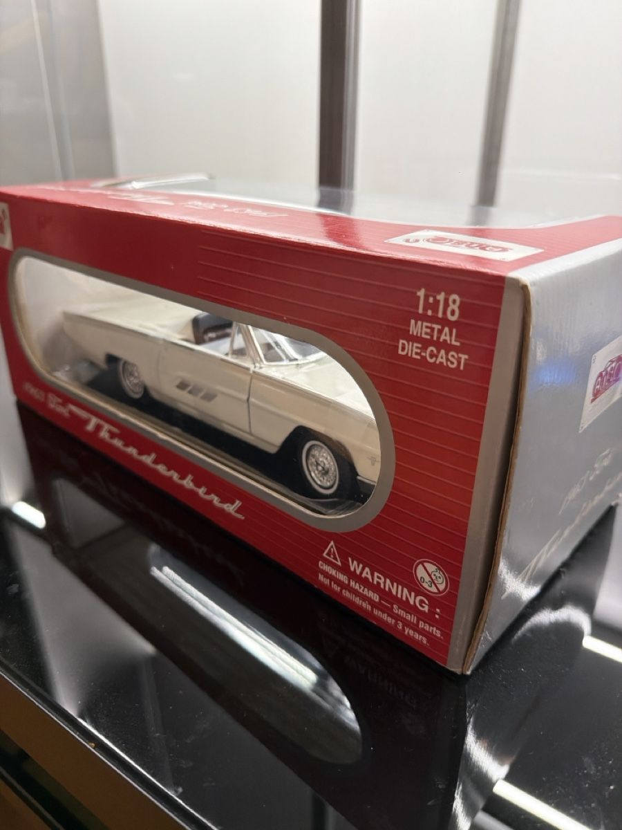 Ford Modellautos: Ford Thunderbird Convertible 1963 1/18 Anson – Neu und originalverpackt aus Brunnen von diecastflave 1