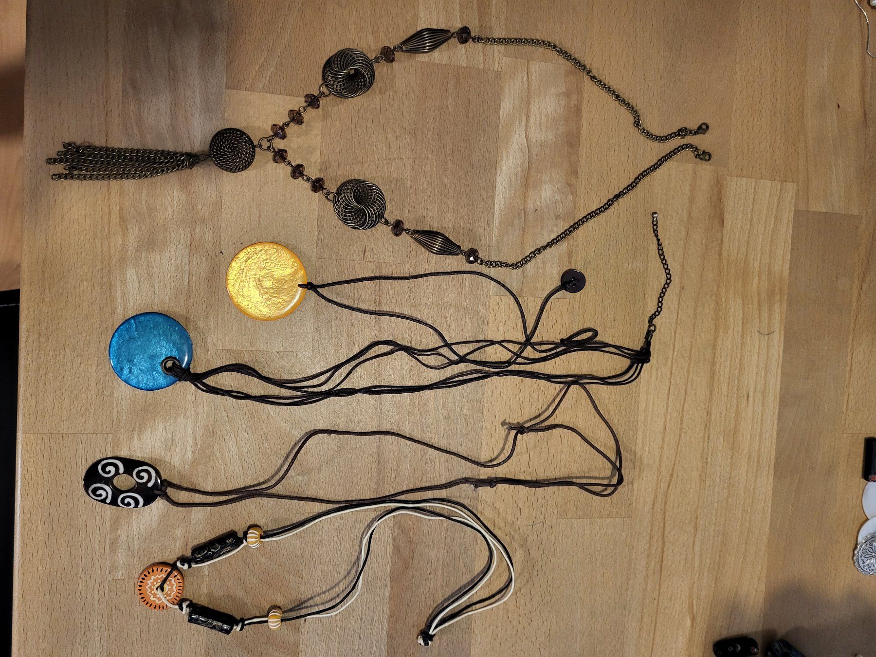 Altri gioielli: Schmuck Lot 5 Halsketten – Usato da Baden venduto da Sara.S234 2