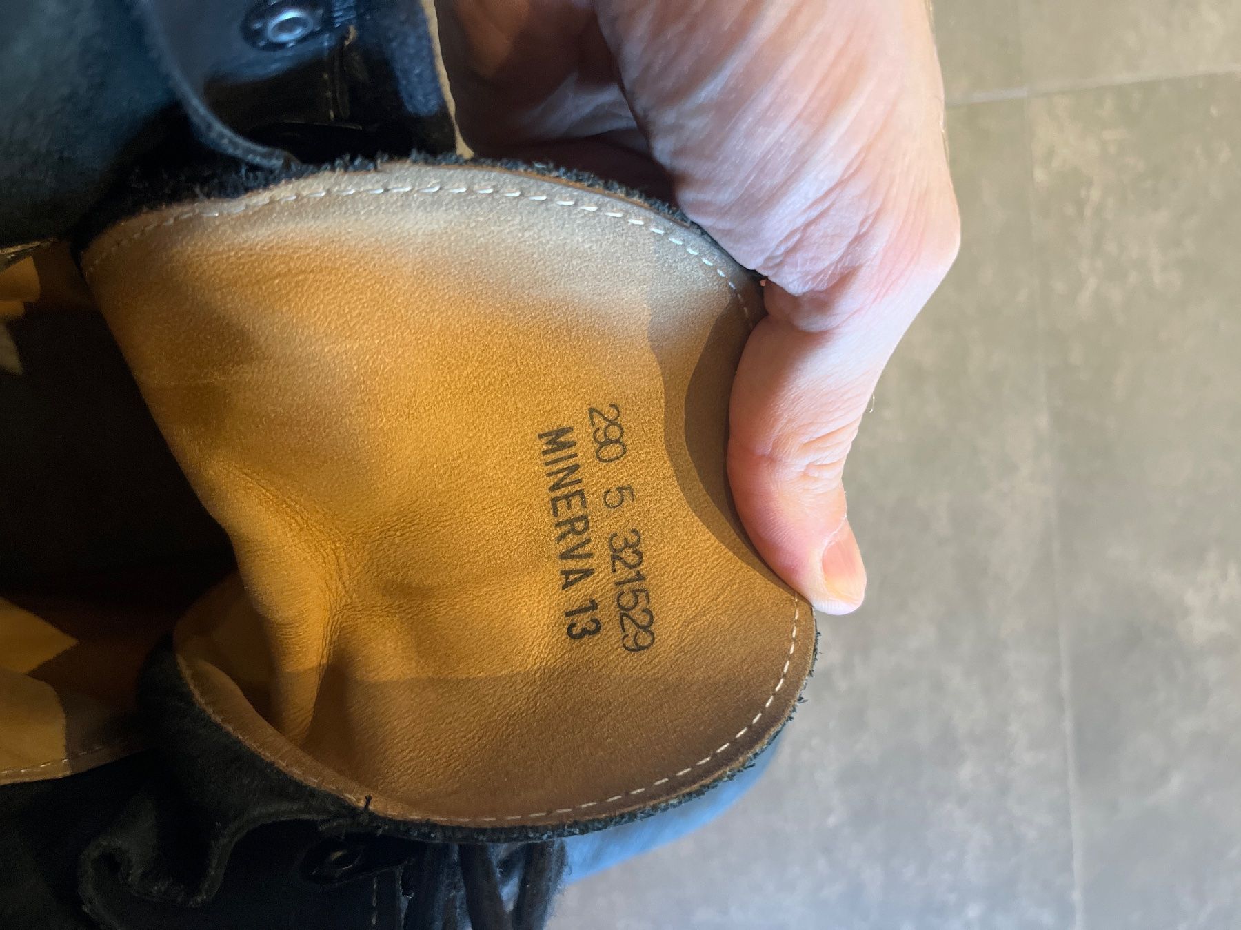 Minerva Scarpe da uomo: Kampfstiefel / KS - Grösse 43 (290/5) – Usato da Mühlethurnen venduto da PaescuM26 2