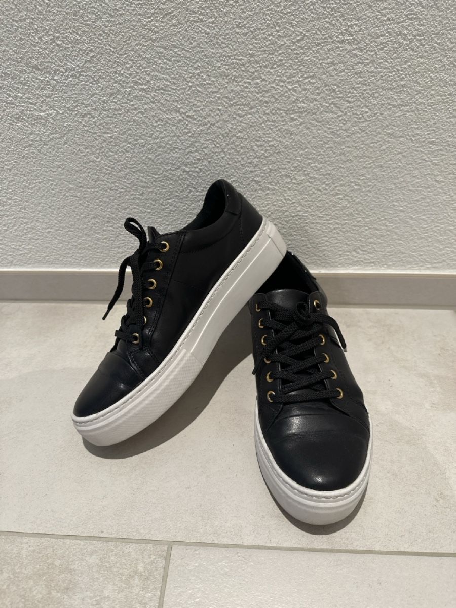 Vagabond Scarpe da donna: Vagabond Damen Sneaker schwarz, Gr. 39 – Usato da Zug venduto da Hehe