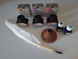 5x Pelikan Füllhaltertinten, Holztintenfass  und Feder