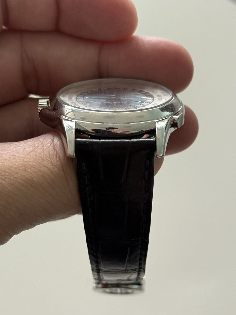 Patek Philippe Orologi: Patek Philippe World Timer Platin  Ref: 5130P-001 - 39.5mm – Usato da Münchenstein venduto da rehmantimepiece 4