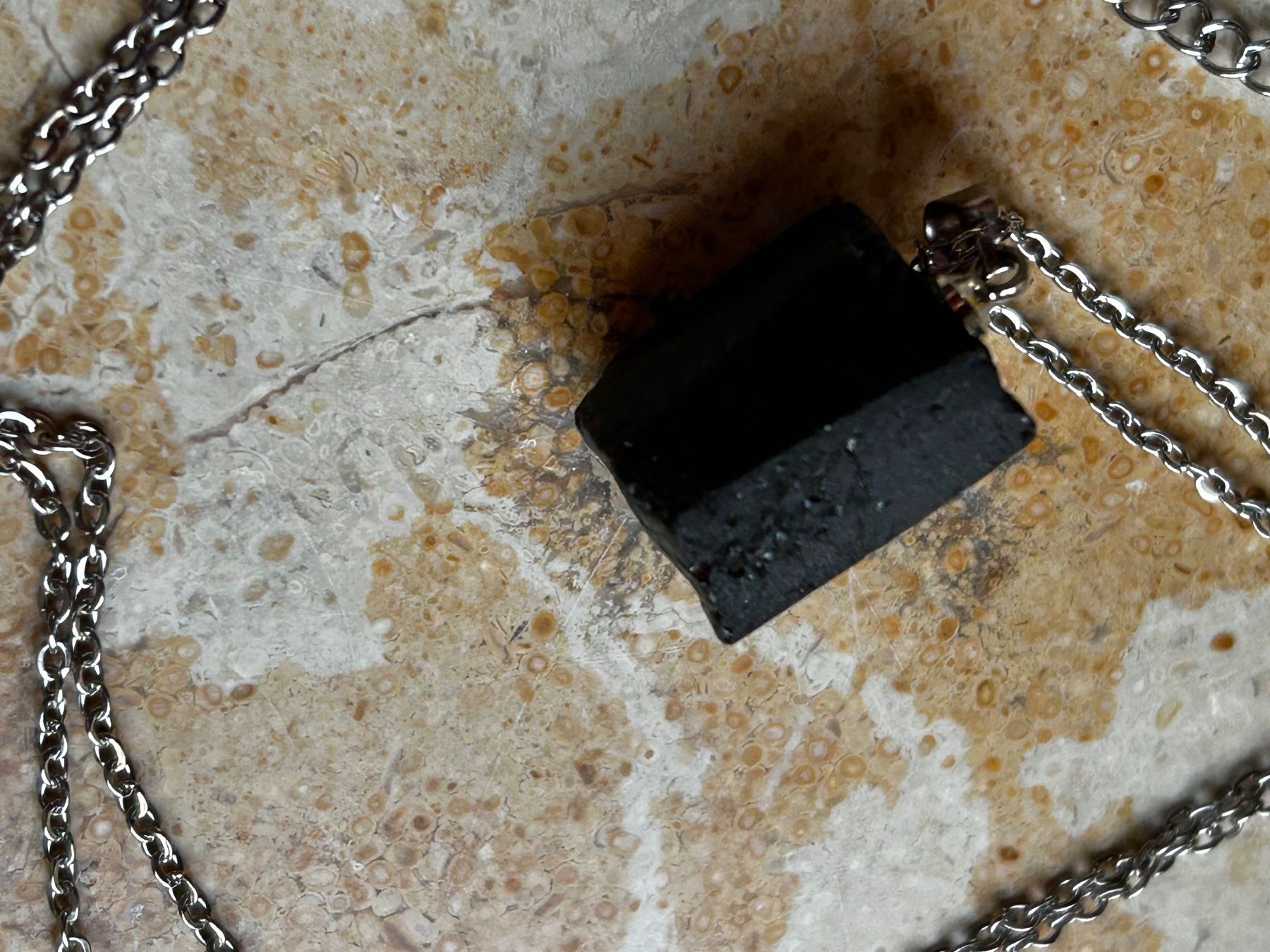 Ciondoli: Anhänger zum Schutz Black stone – Usato da Dittingen venduto da Bijoubelle 7