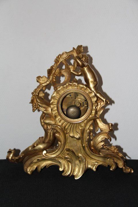 Orologi da terra & Orologi da parete: Garniture de cheminee en bronze . – Usato da Praz (Vully) venduto da pikuluka1 5