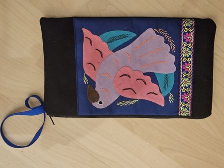 Schwarze Stofftasche mit Vogelmuster, neuwertig