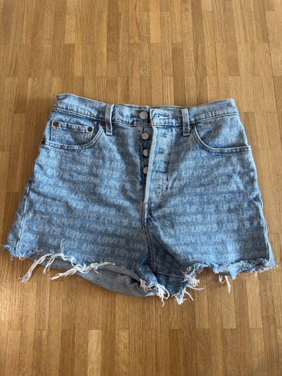 Levi's Pantaloni: Levi's Ribcage Shorts, Gr 27 – Usato da Glattbrugg venduto da reni_dbr 1