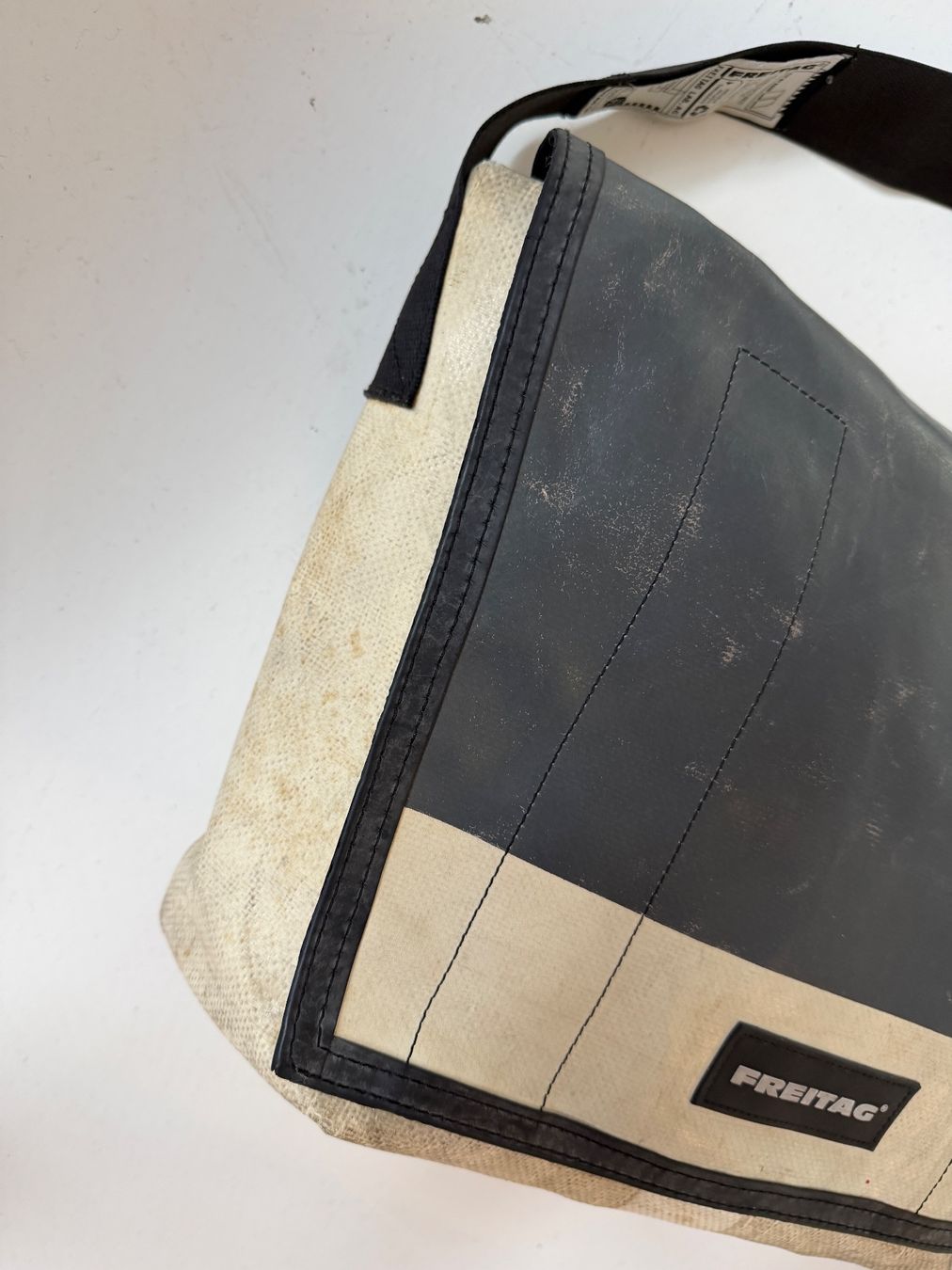 Freitag Taschen: Freitag Tasche Freizeittasche Schultasche Einkaufstasche – Gebraucht aus Bern von die_6p8g 1