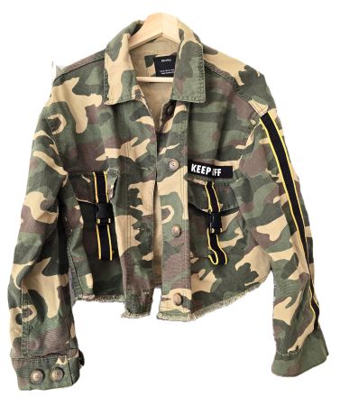 Veste courte kaki Bershka à motif camouflage taille M