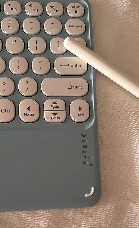 Tablet PC: iPad Air 5. Generation ( wie neu) +Stift und Tastatur  – Usato da Schaffhausen venduto da -sterntaler- 4