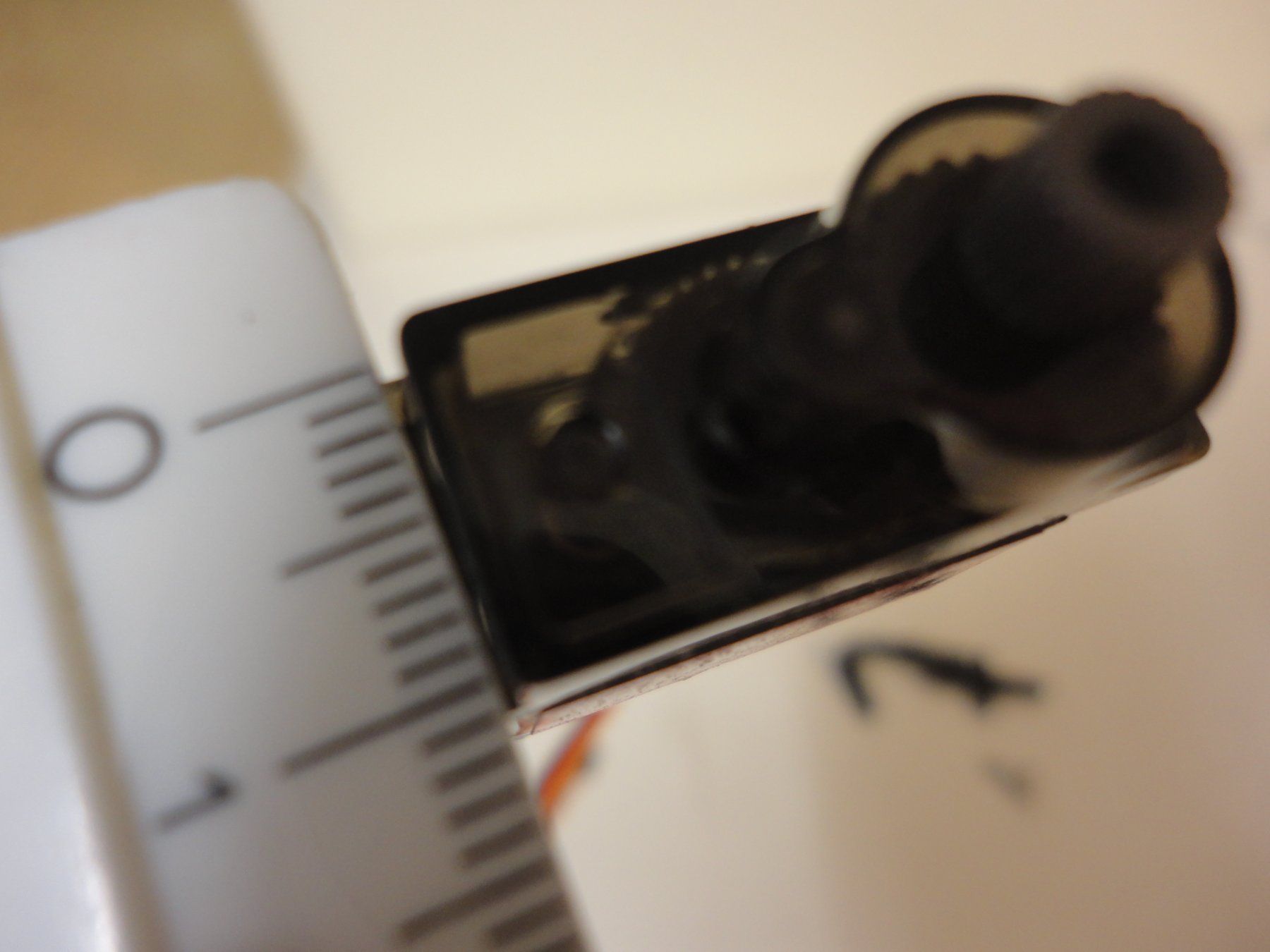 RC Modellbau: Micro Servo mit Metallgetriebe mit Zubehör – Neu und originalverpackt aus Horgen von RcModell 5
