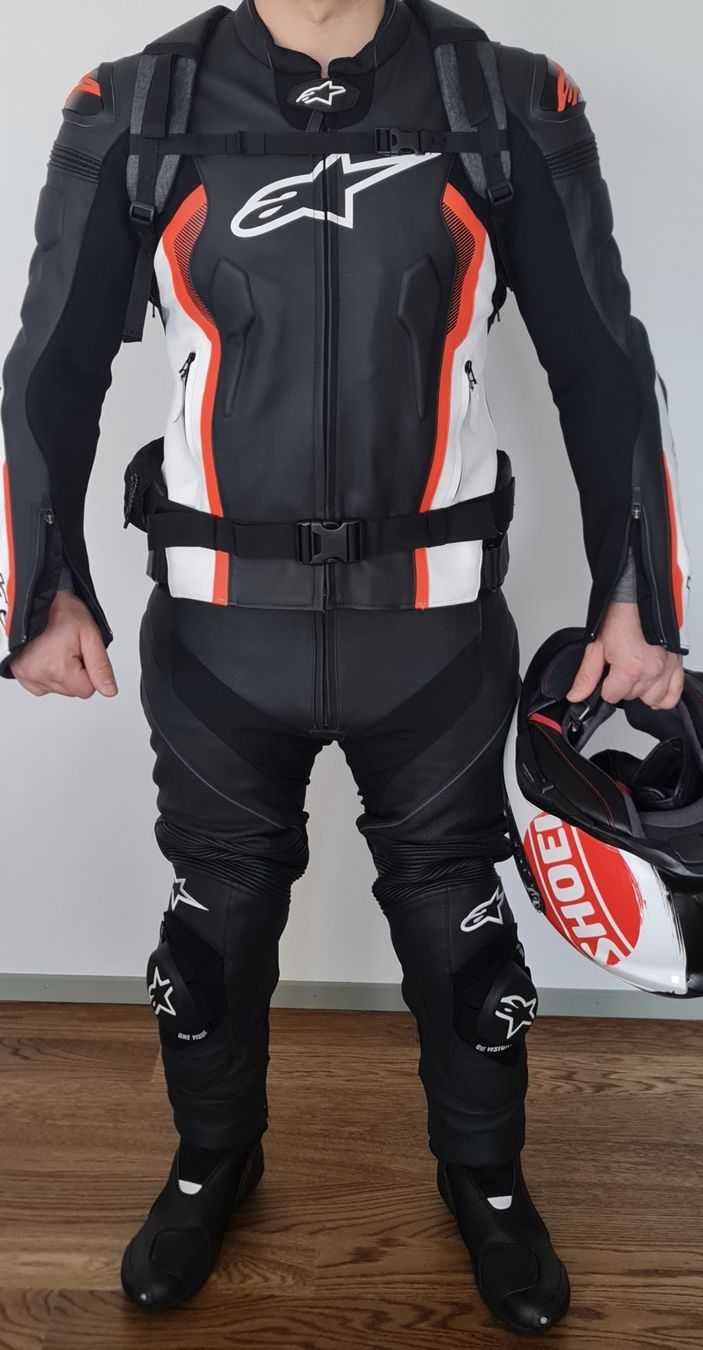 Anzüge: Alpinestars Motorradhose + Lederjacke – Neu (gemäss Beschreibung) aus Zürich von french23