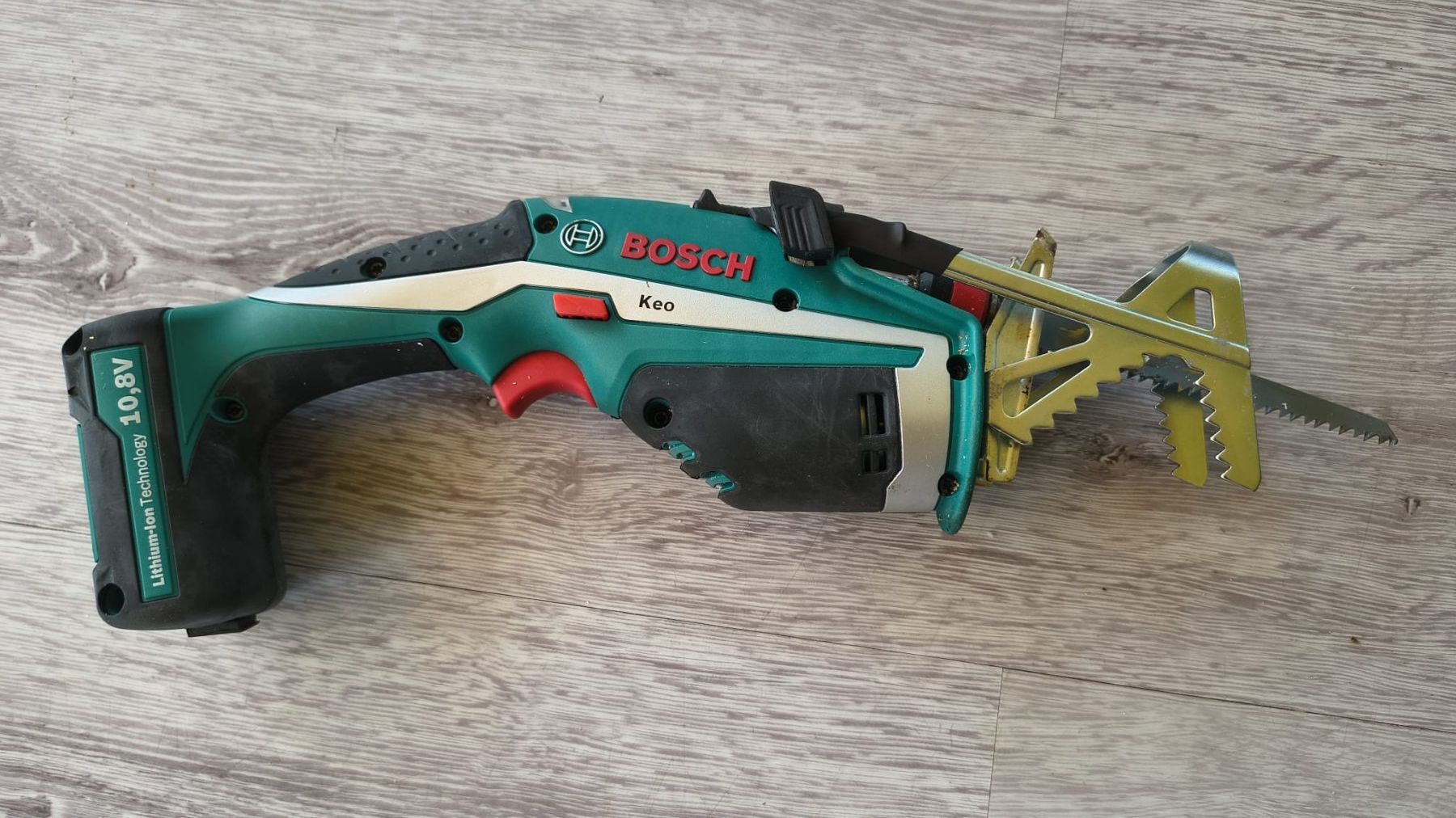 Bosch Seghe: Bosch Akku-Gartensäge Keo – Usato da St. Gallen venduto da hohl1964 2