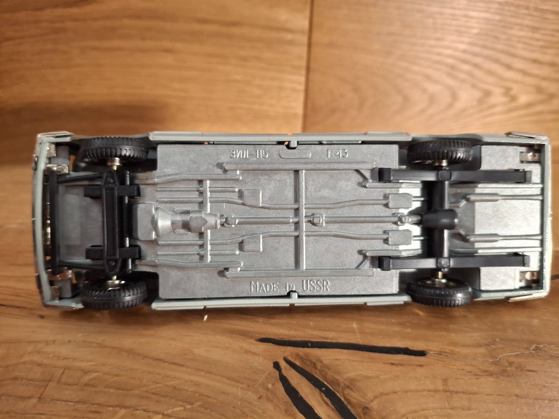 Modellautos: ZIL 115 / 1:43 – Gebraucht aus Horriwil von TOKYONIGHTS 5