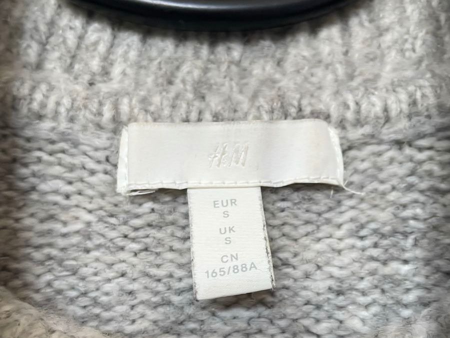 H&M Pullover & Sweatshirts: H&M Pullover – Gebraucht aus Basel von Robyn20 6