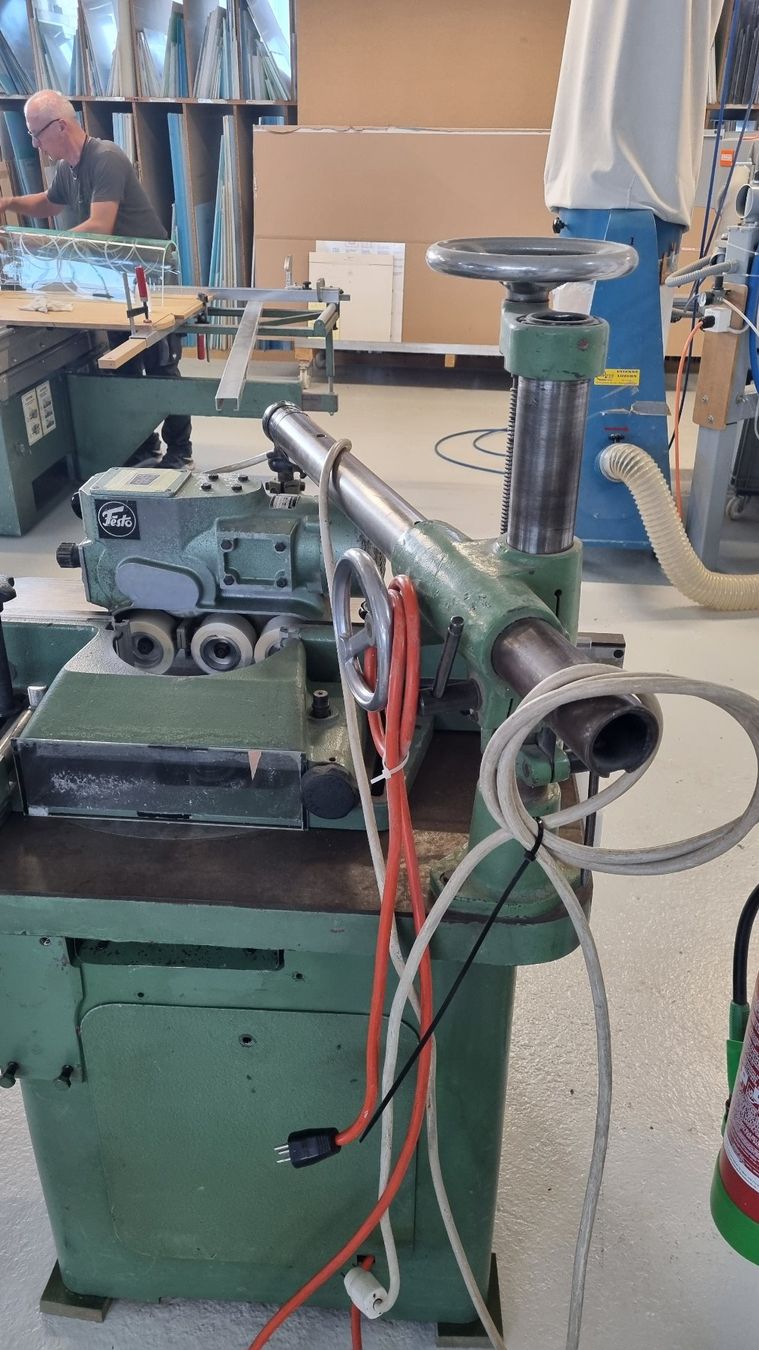 Alle Maschinen: Kehlmaschine g. stefani – Gebraucht aus Kloten von Acrylbaumeister 4