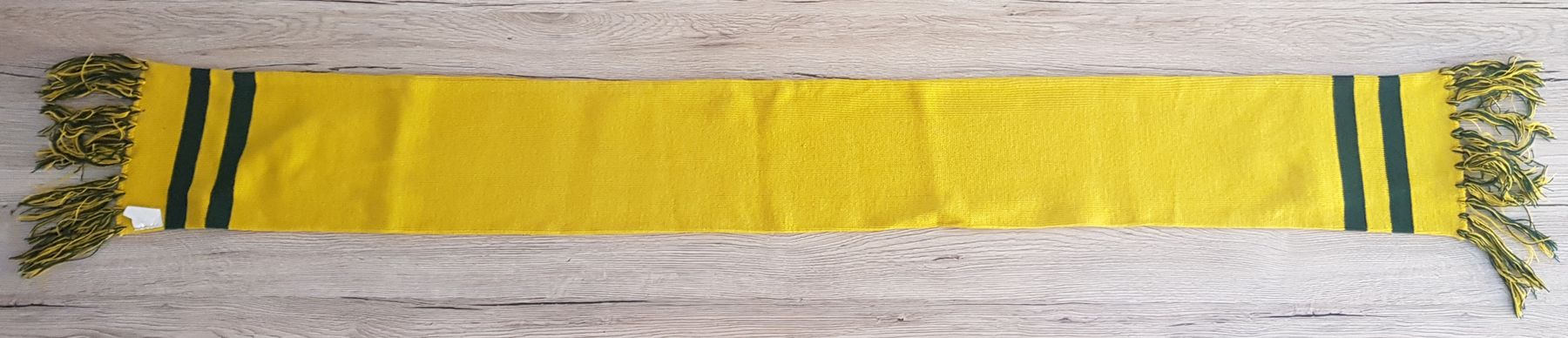 Foulard & Sciarpe: Qantas Wallabies Fanschal – Nuovo (secondo la descrizione) da Chur venduto da peters_pants 1