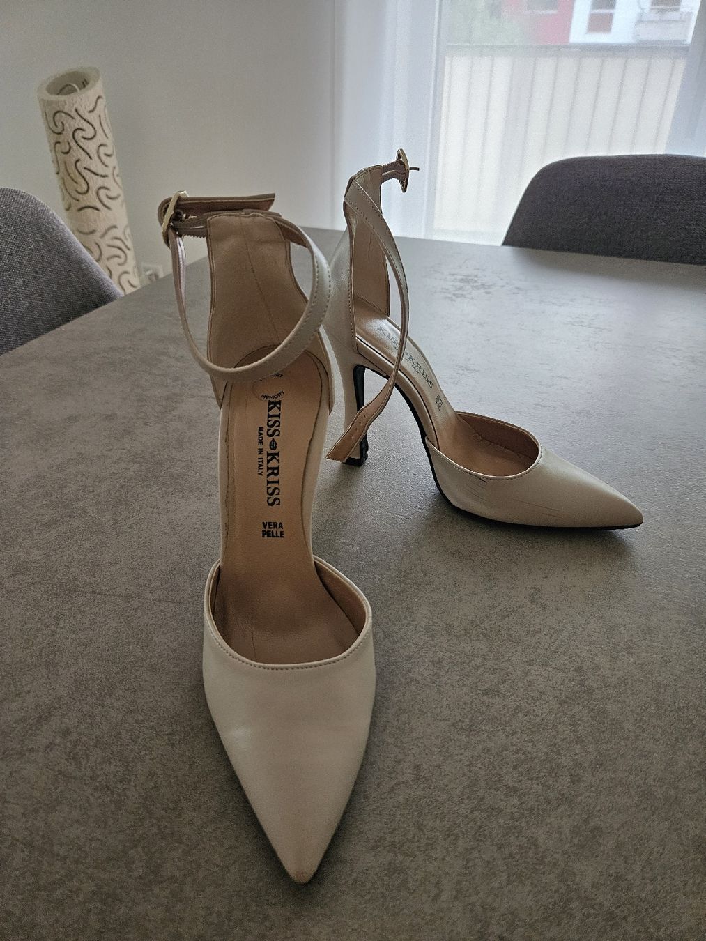 Chaussures femmes: Lederschuh mit Absatz. – D'occasion à Kriens par noe_5hkf 1