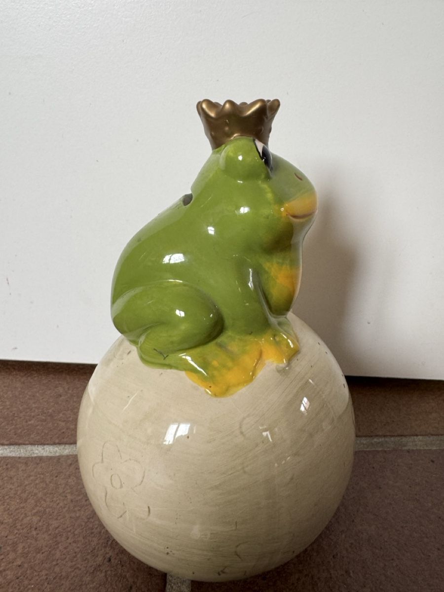 Spardosen: Kässeli Froschkönig – Gebraucht aus Hombrechtikon von Froeschli9 3