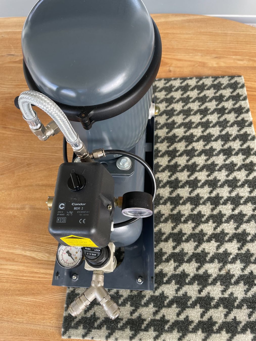 Compressori: Kompressor EuroTech 30A Profi 230V+ Airbrush – Nuovo (secondo la descrizione) da Zürich venduto da Dmbz 2