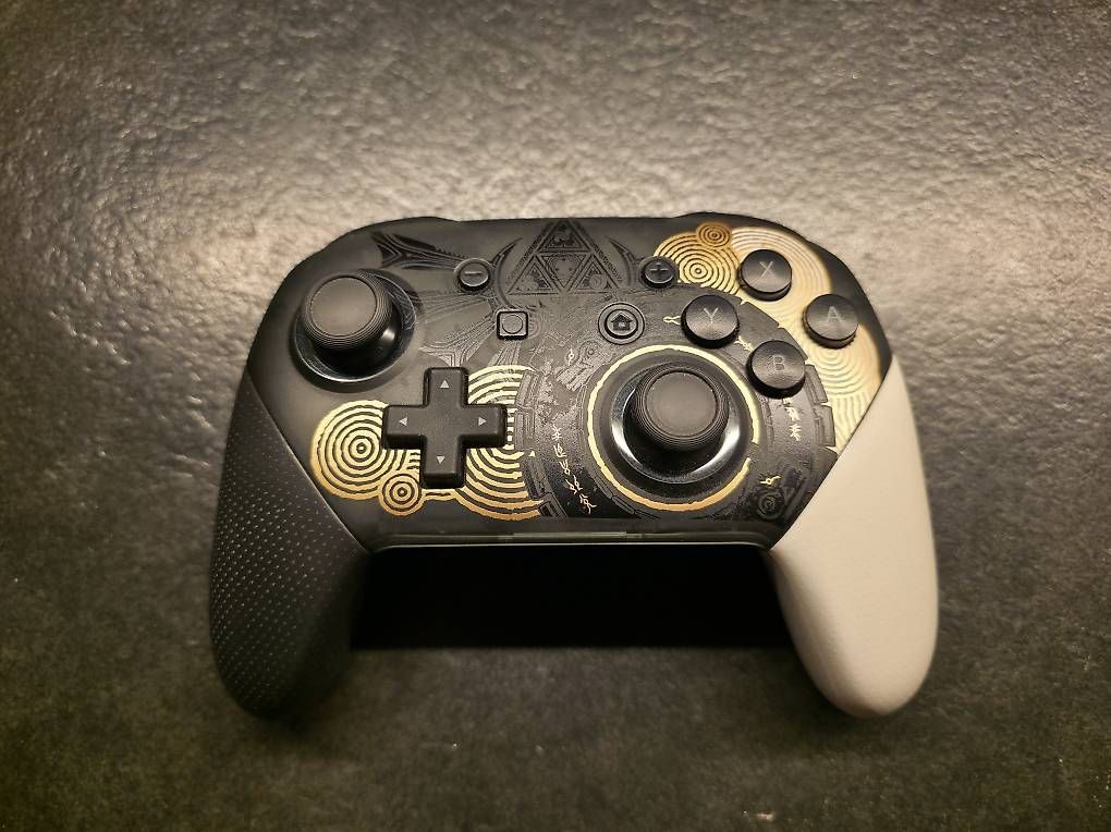 Nintendo Console: Switch Oled Zelda Edition – Usato da Koppigen venduto da Deadlyheaven 1