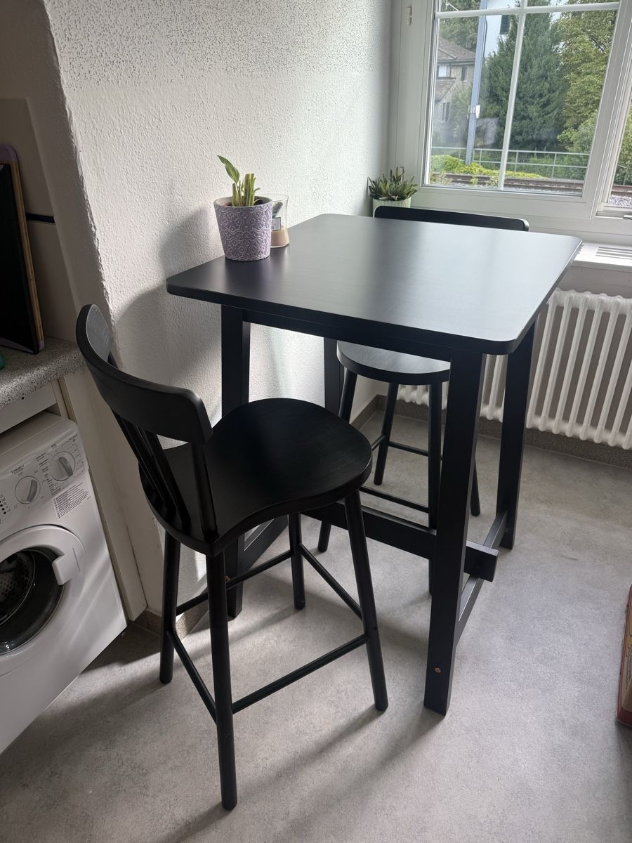 Ikea Hocker: Bartisch und Hocker – Gebraucht aus Zollikon von lorenabuehler