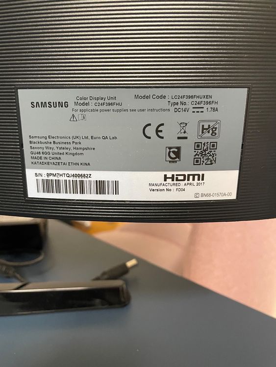 Samsung HDMI 24 inch Color display curved monitor | Kaufen auf Ricardo