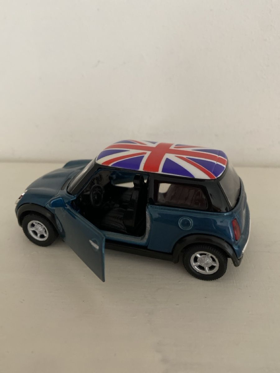 Voitures modèles: Blechauto Mini – D'occasion à Hinwil par Familie_99 1