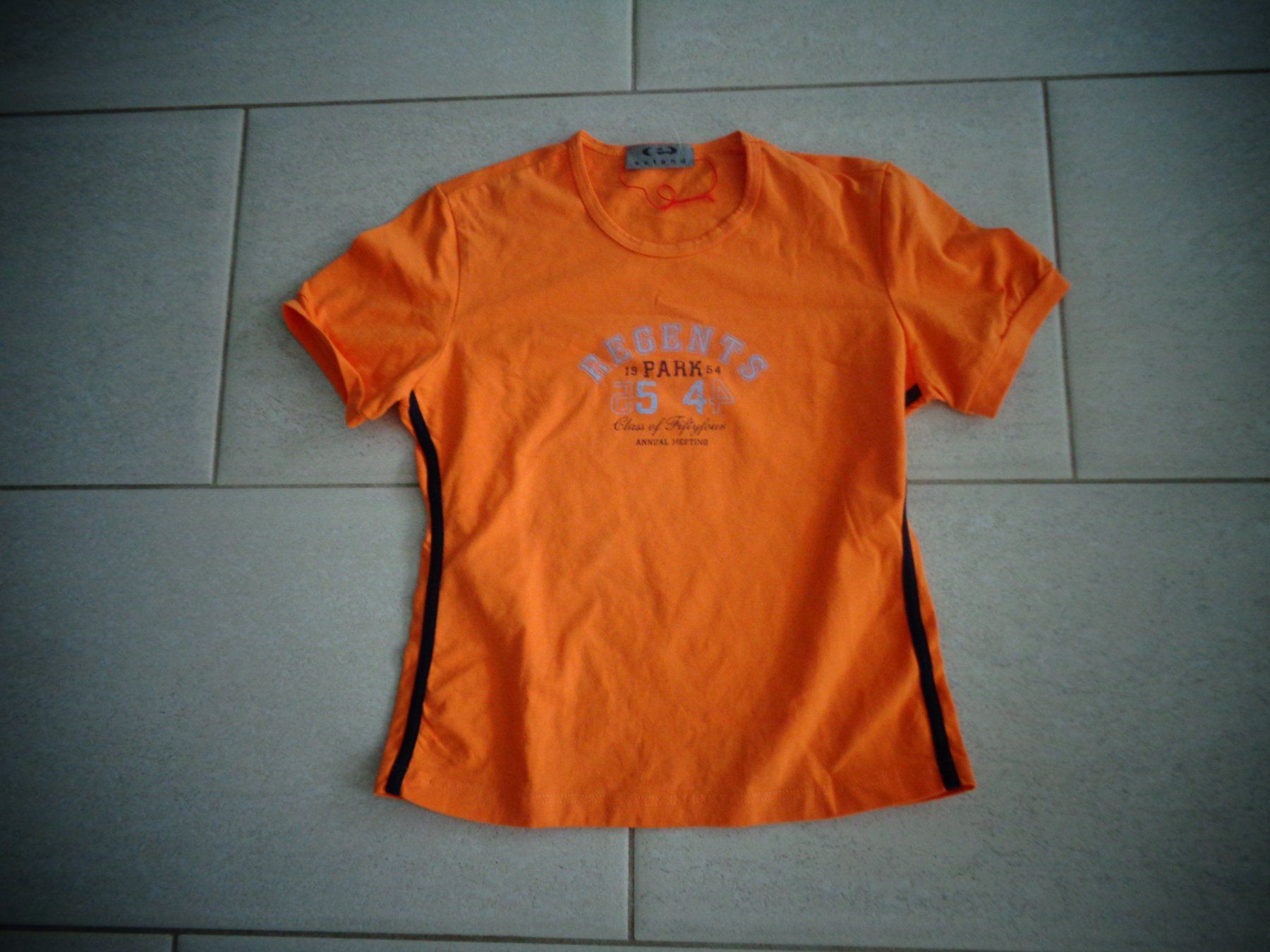 Blusen, T-Shirts & Tops: EXTEND T-SHIRT GR.152  NEU – Neu (gemäss Beschreibung) aus Rotkreuz von Samballi