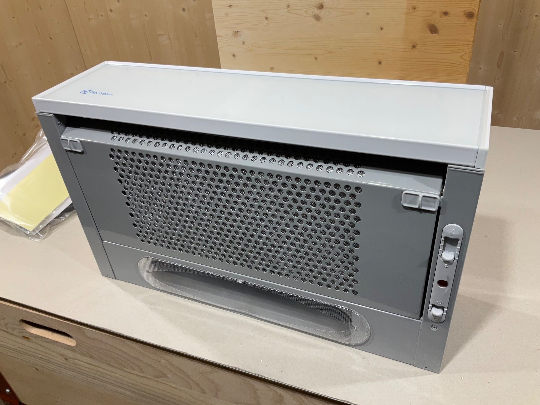 Electrolux Dampfabzug: 132 Electrolux Dampfabzug aus Küchenliquidation – Neu (gemäss Beschreibung) aus Derendingen von  1