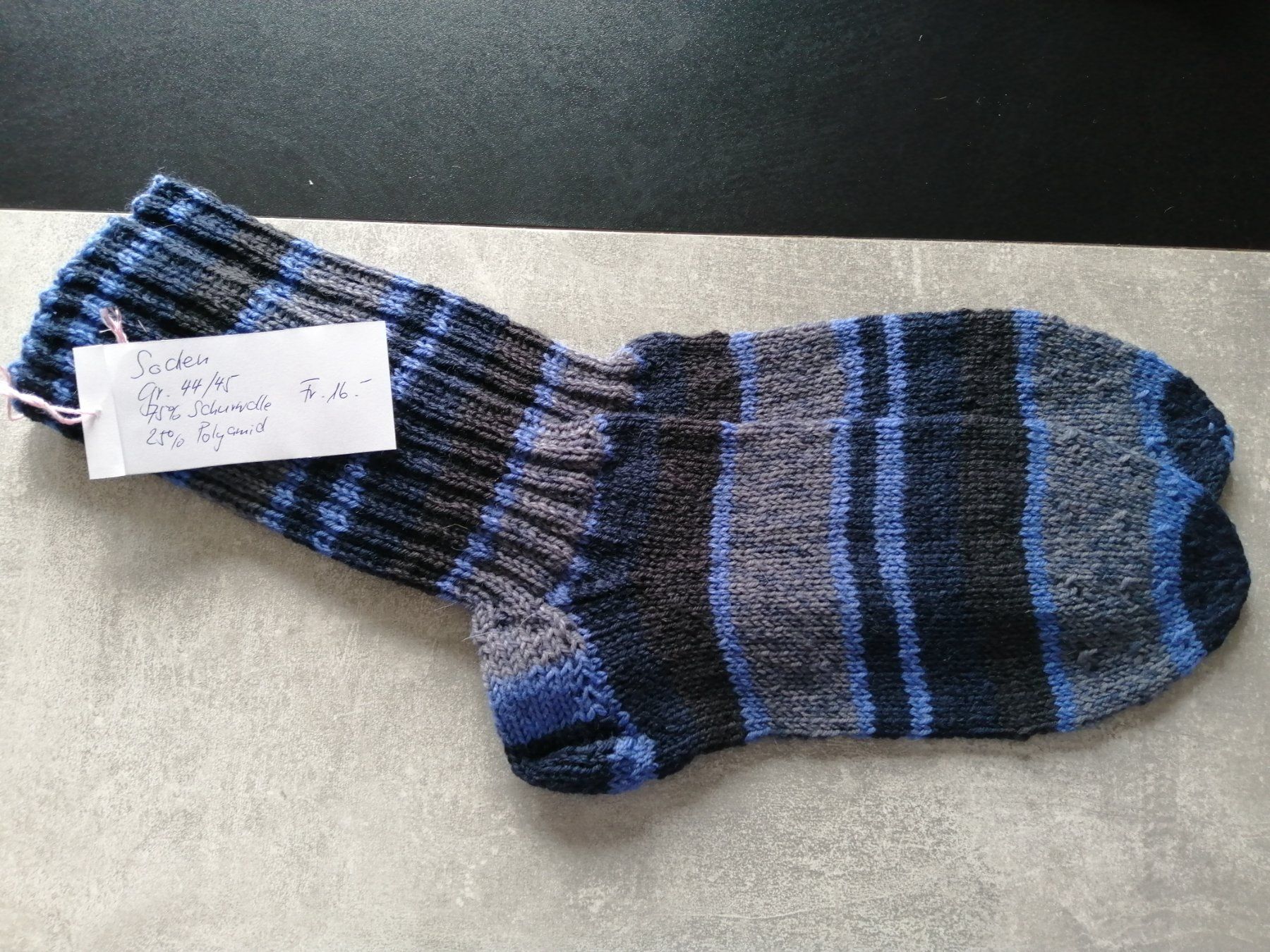 Calze: Socken handgestrickt, Grösse: 44/45 – Nuovo (secondo la descrizione) da Altstätten SG venduto da willipatricia
