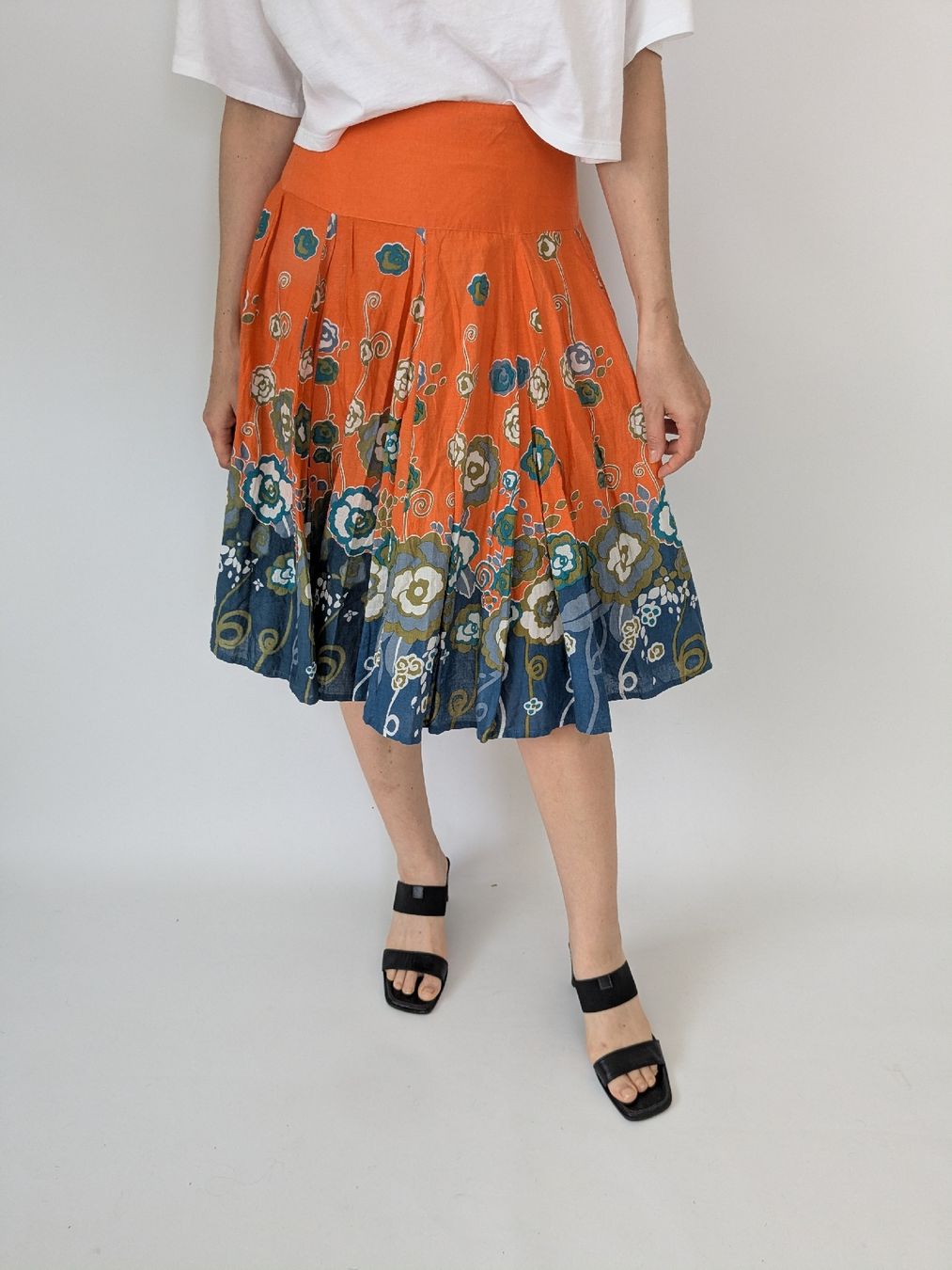 Röcke: Rock orange-blau floral Grösse S  – Gebraucht aus Rorschach von olg_5qq2