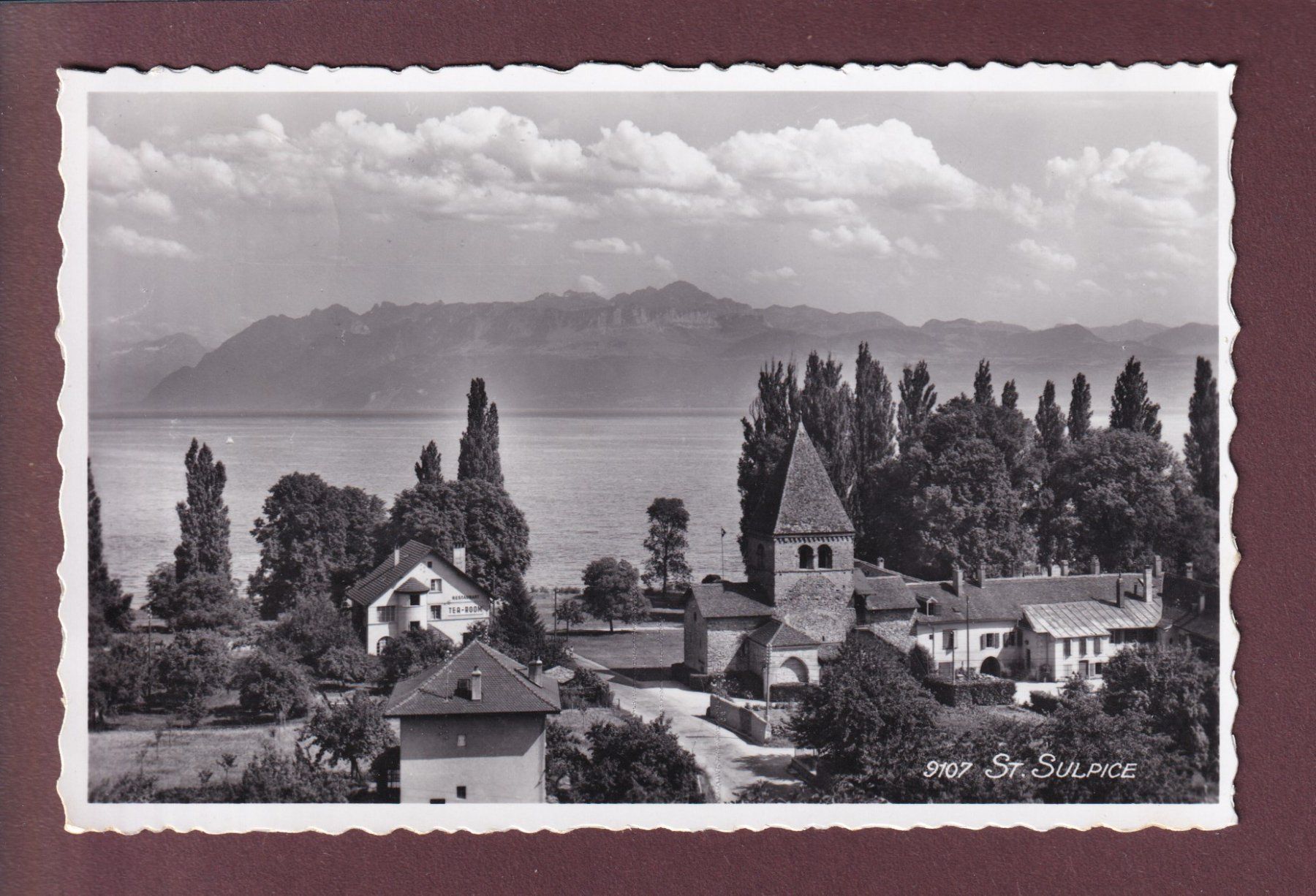 Cartoline postali: ST. SULPICE - Eglise et Tea-Room - 1954 – Usato da Pully venduto da nicecards