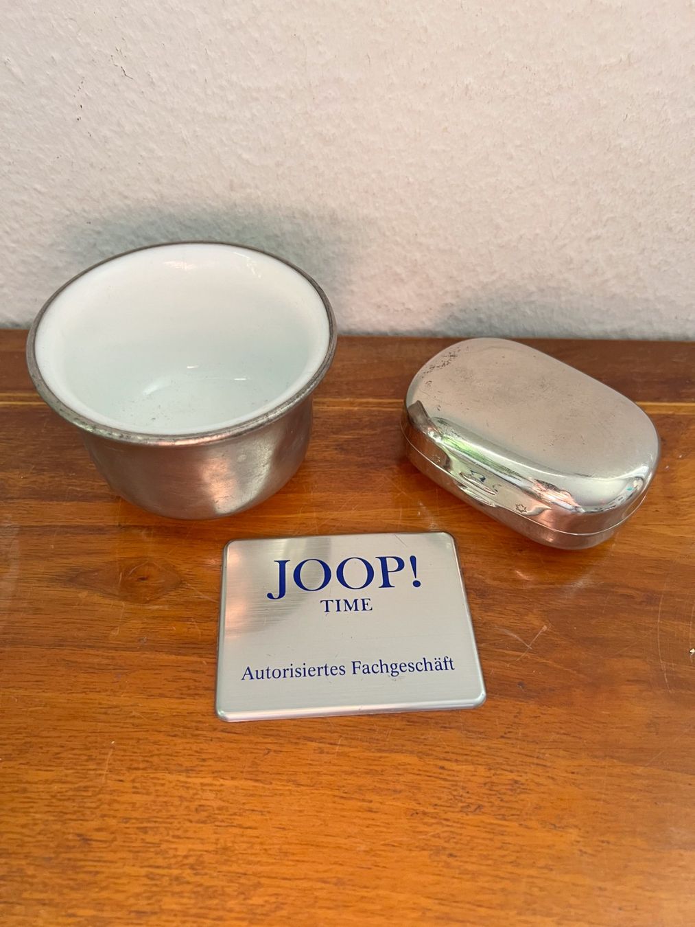 Insegne: JOOP! TIME Set: Rasier-Schale & Dose Silber-Look – Usato da Neuhausen venduto da rraayy