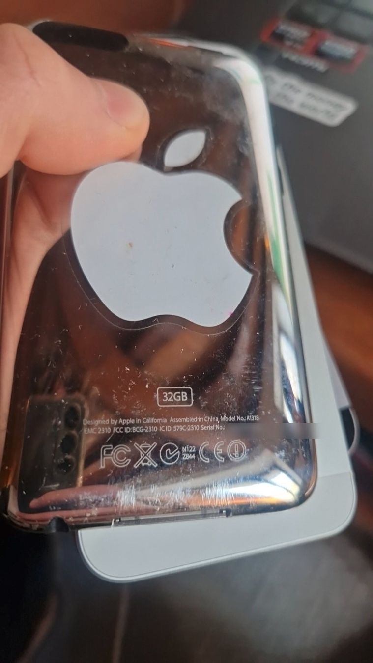 Apple Lettore multimediale portatile: iPod touch 3e génération 32 Go (A1318), réinitialisé – Usato da Bernex venduto da Mardone 3