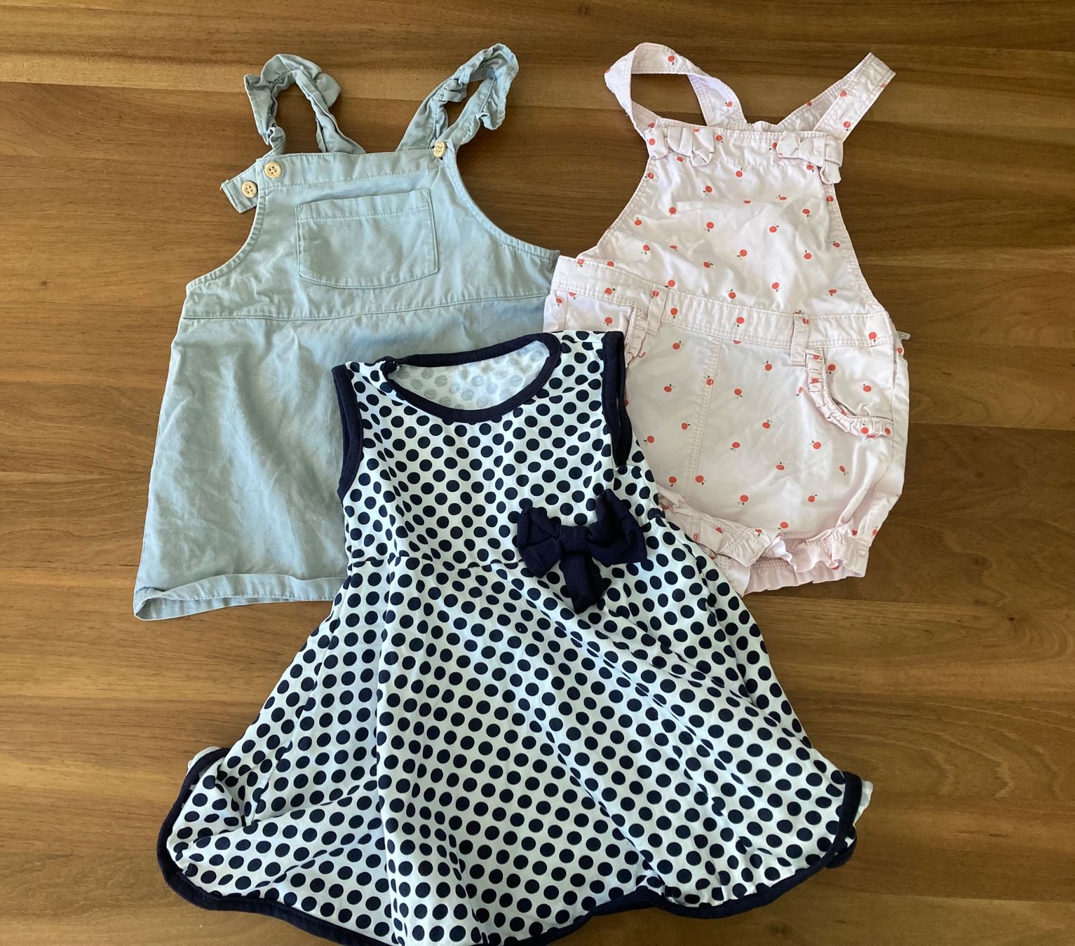 Lotti & Set di vestiti: Mädchen Paket Grösse 86 – Usato da Fieschertal venduto da Jordanja11 1