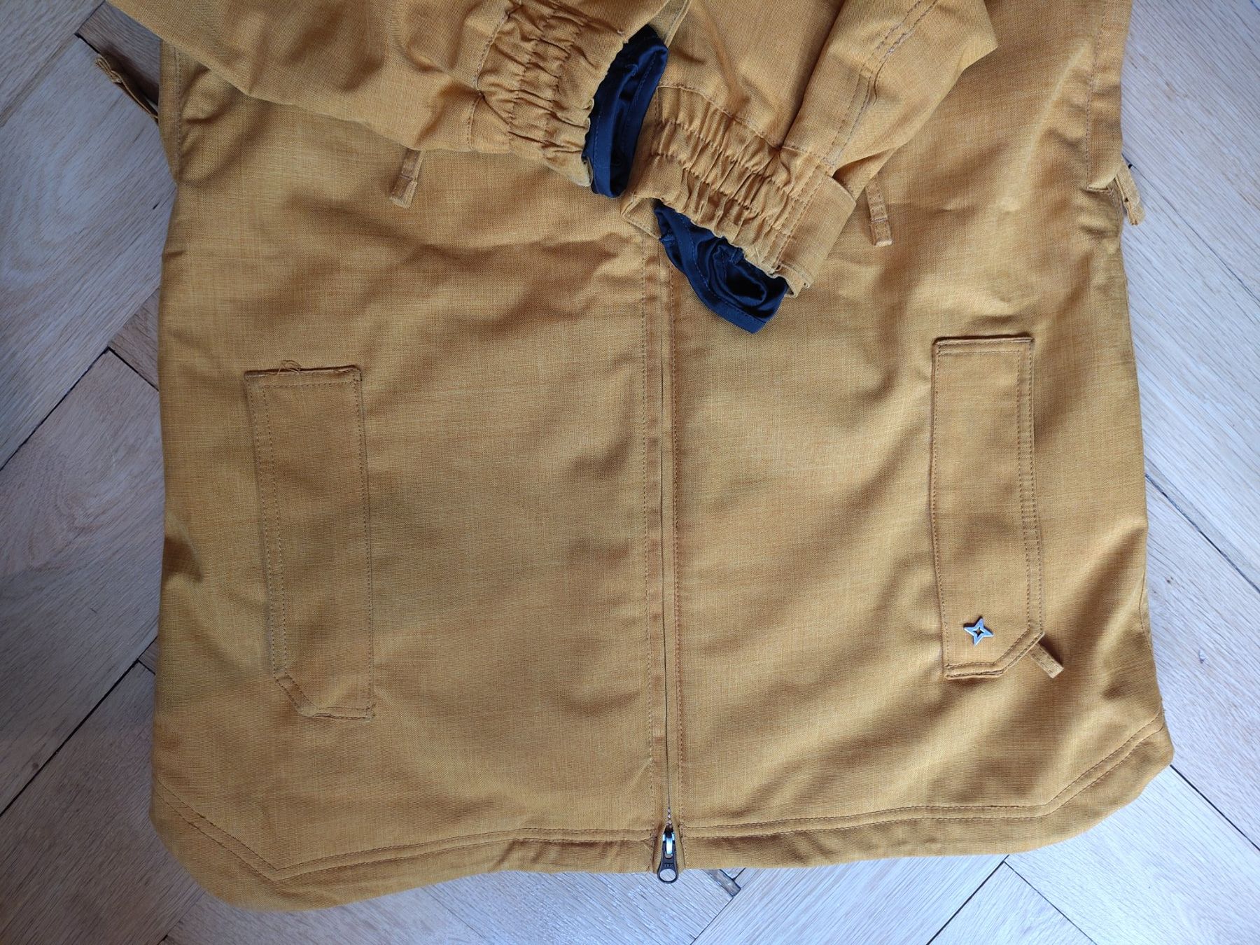 Nikita Jacken: Winterjacke – Gebraucht aus Bern von Linii 3