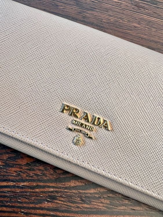 Prada Portamonete: PRADA Milano Saffiano Leather Wallet – Usato da Steffisburg venduto da Tornado107 1