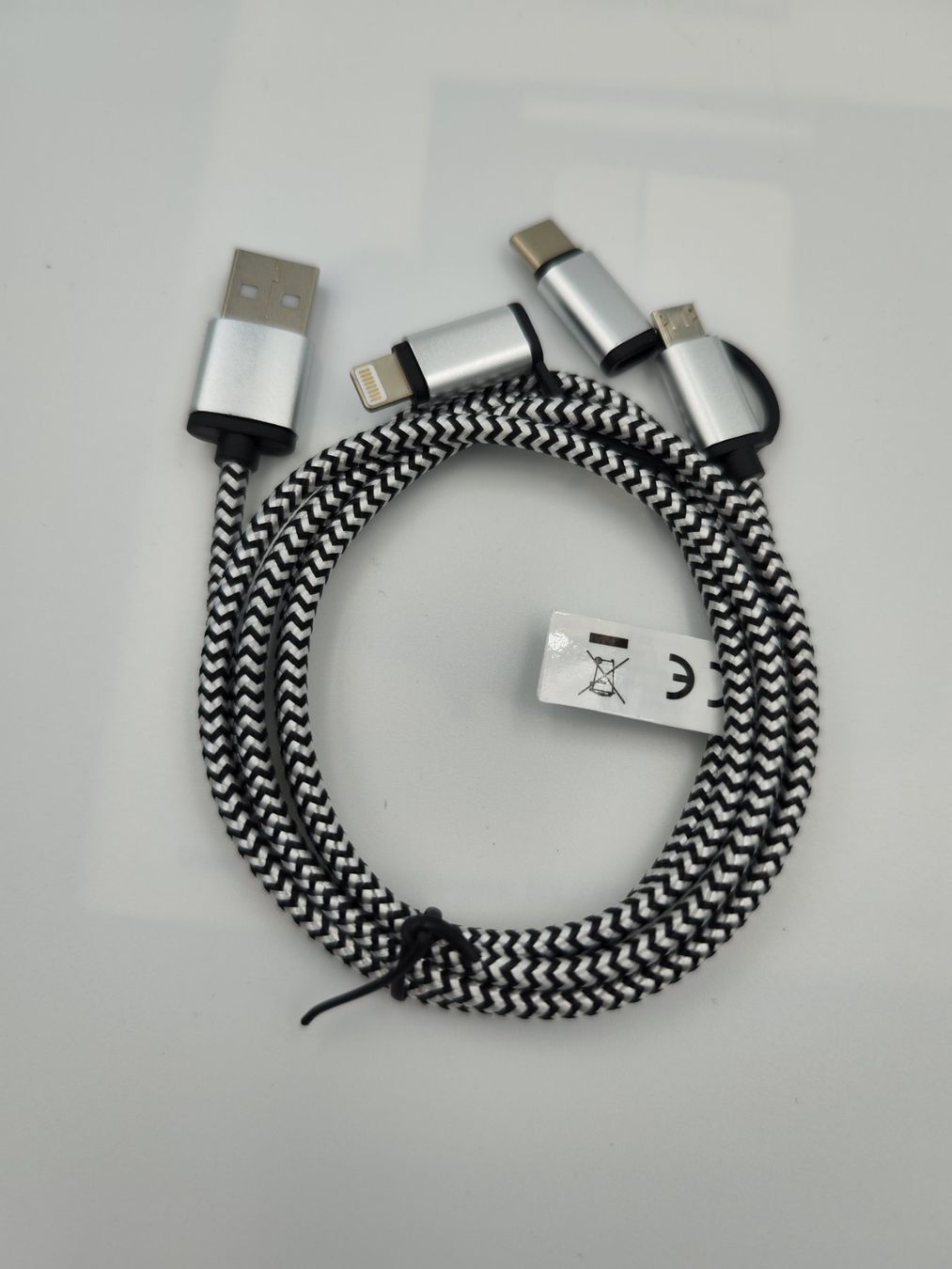 Ladegeräte: Ladekabel Cartrend – Neu und originalverpackt aus Birmensdorf ZH von Hagenbuchertrade 1