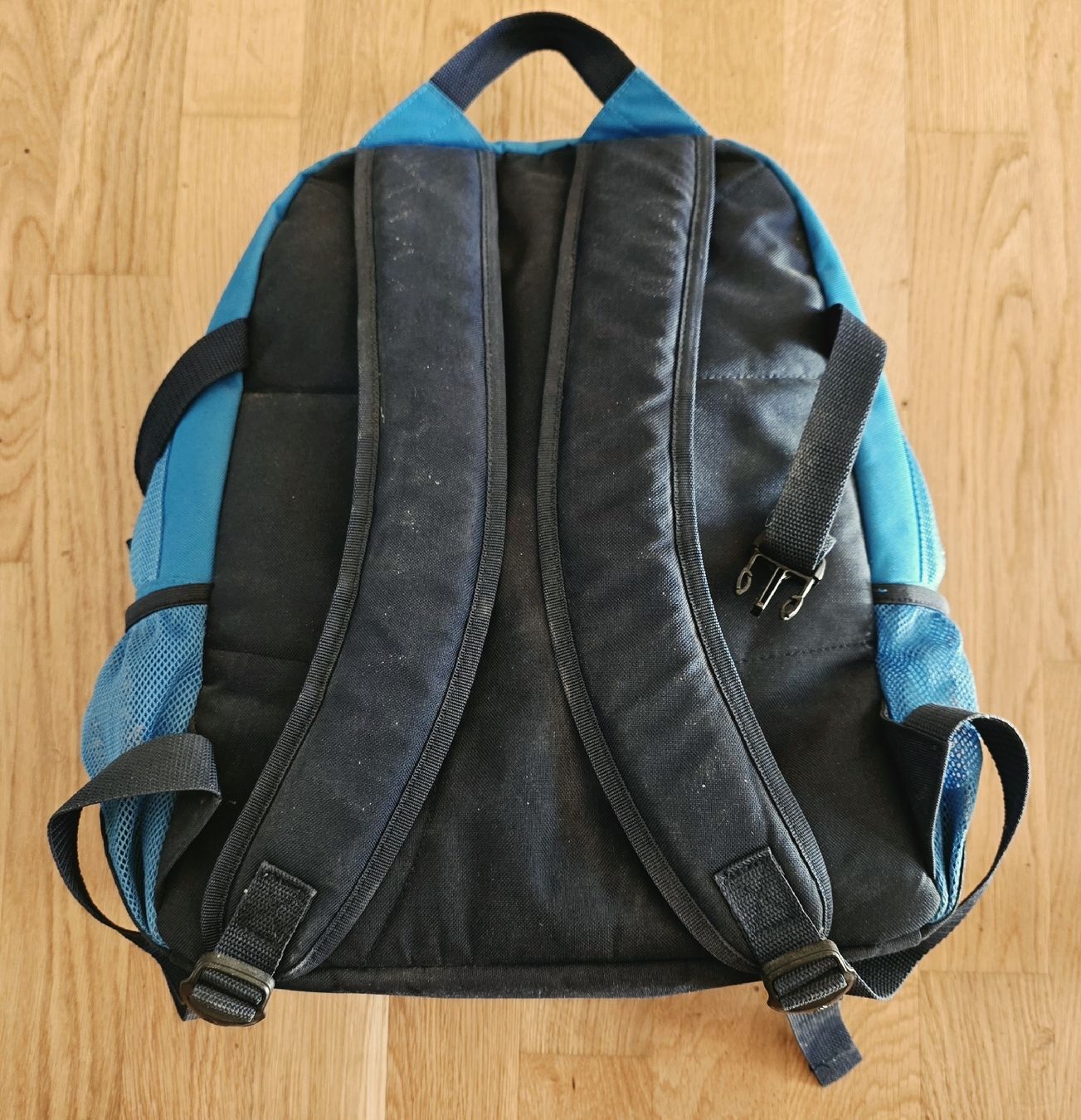 Adidas Rucksäcke: Rucksack adidas hellblau – Gebraucht aus wetzikon von Bestedienste