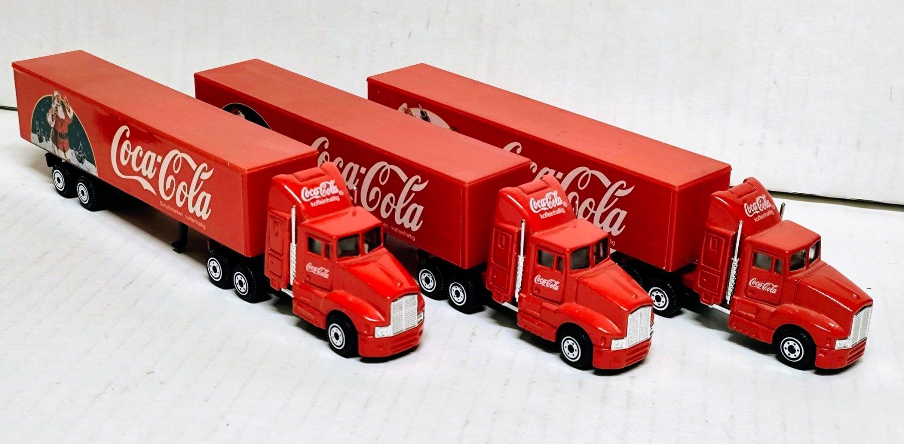 Coca-Cola Modellautos: 3 Coca-Cola Santa Claus Trucks – Gebraucht aus Pfäffikon ZH von Colacity 1