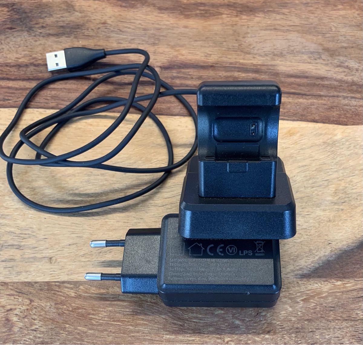 Accessori per Smartwatch: Ladestation zu Fitbit Charge 4 – Usato da Giswil venduto da Pingu109 2