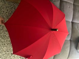 BALLY Vintage Regenschirm Rot – Holzgriff / Design Schirm