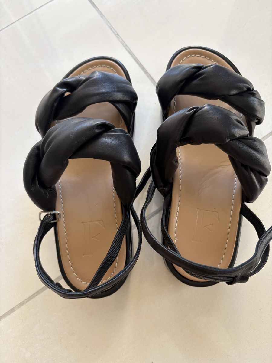 Scarpe da donna: Flattered Plateau Sandalen – Usato da Russikon venduto da Kasabian7 3