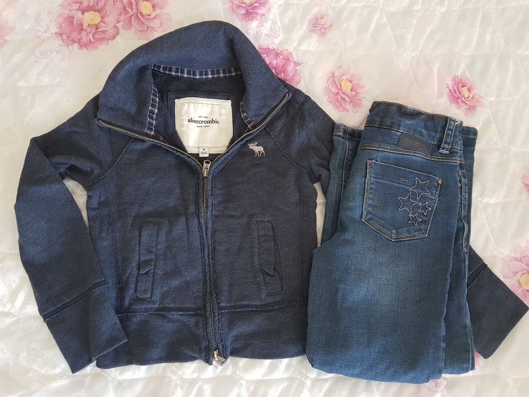 Kleiderpakete & -sets: Kleiderset A&F Pulli+gefütterte Jeans – Neu (gemäss Beschreibung) aus Reinach AG von innamac 8