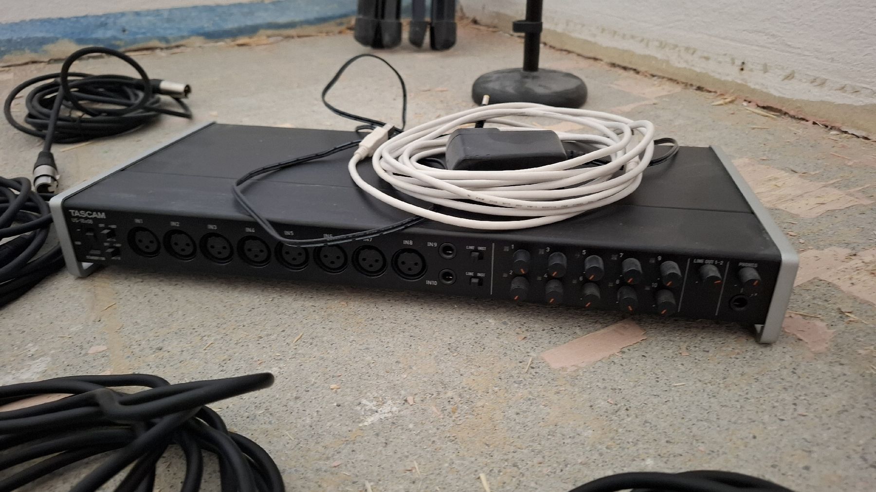 Akg Microfoni: Drum-Recording-Set / AKG Mikrofonset, Tascam Interface – Usato da Gibswil venduto da LUMA99 2