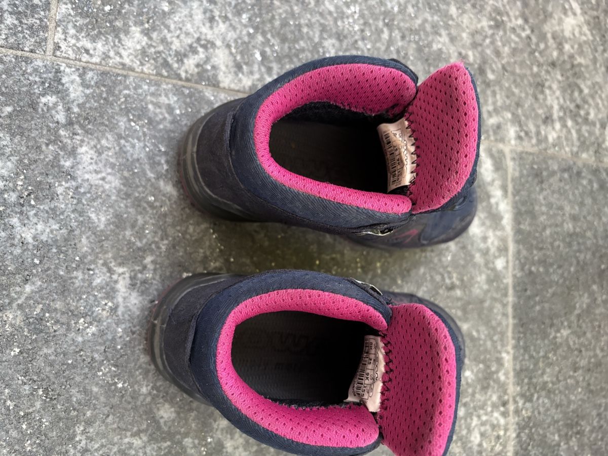 Lowa Schuhe für Jungen: Lowa Wanderschuhe Gr. 25 – Gebraucht aus Wettingen von thea_ 1