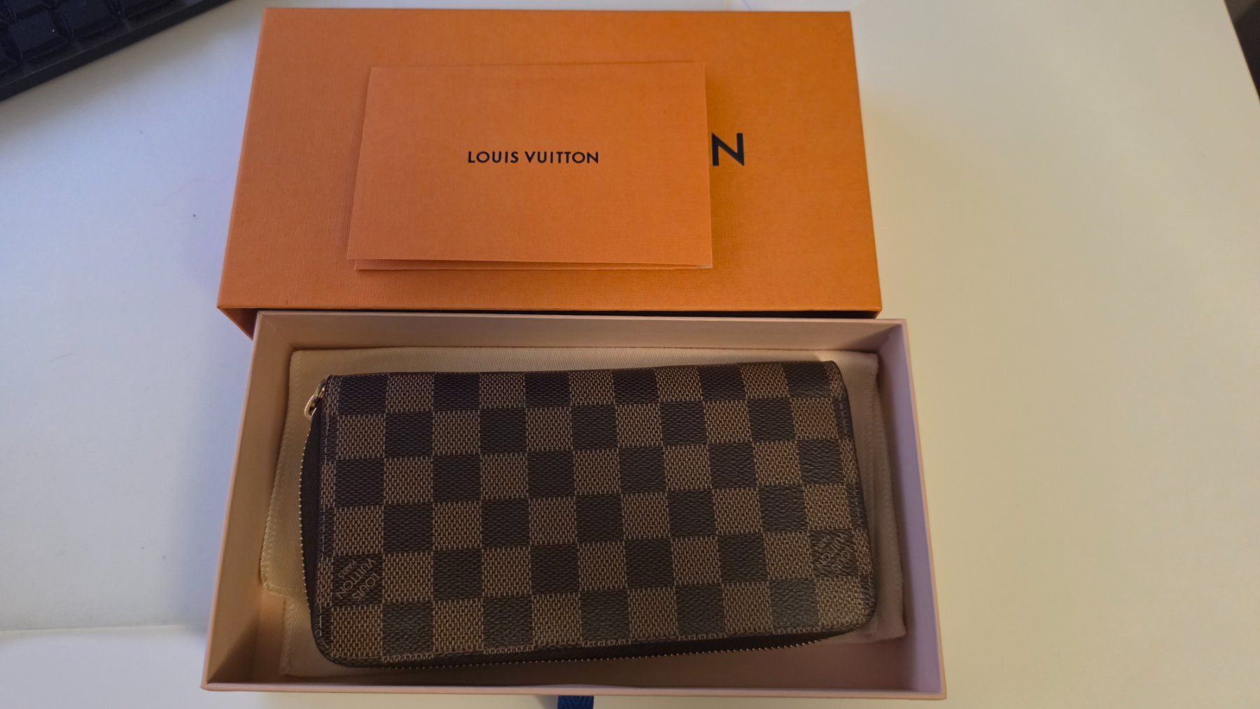 Louis Vuitton Portamonete: Louis Vuitton Portemonnaie mit Box, neu – Nuovo e nell'imballaggio originale da Allschwil venduto da Perhantino