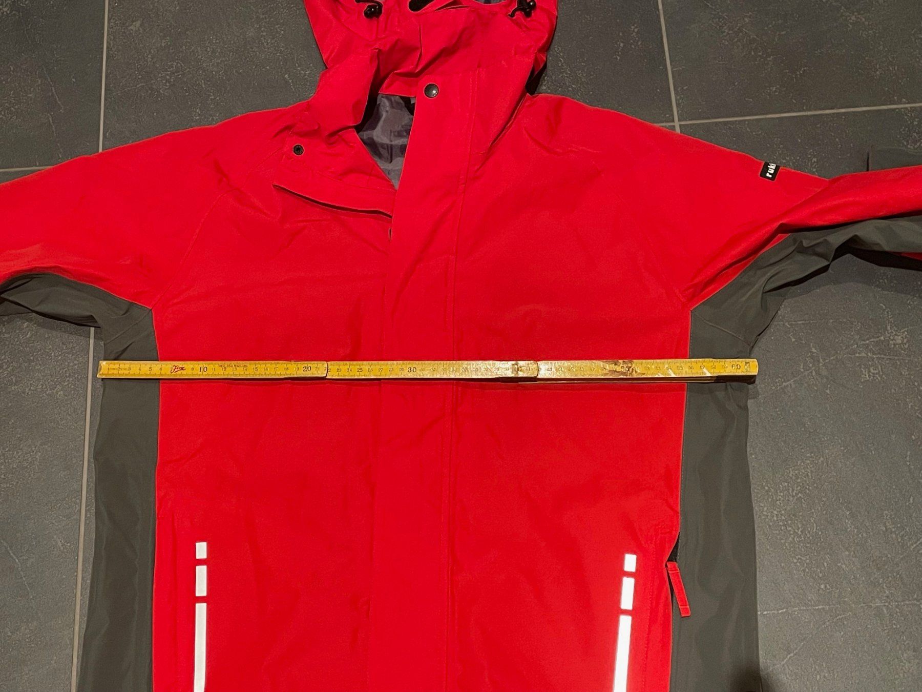 Rukka Giacche: Rukka Regenjacke, rot-grau, Grösse L – Usato da Niederweningen venduto da sho_mb8y 1