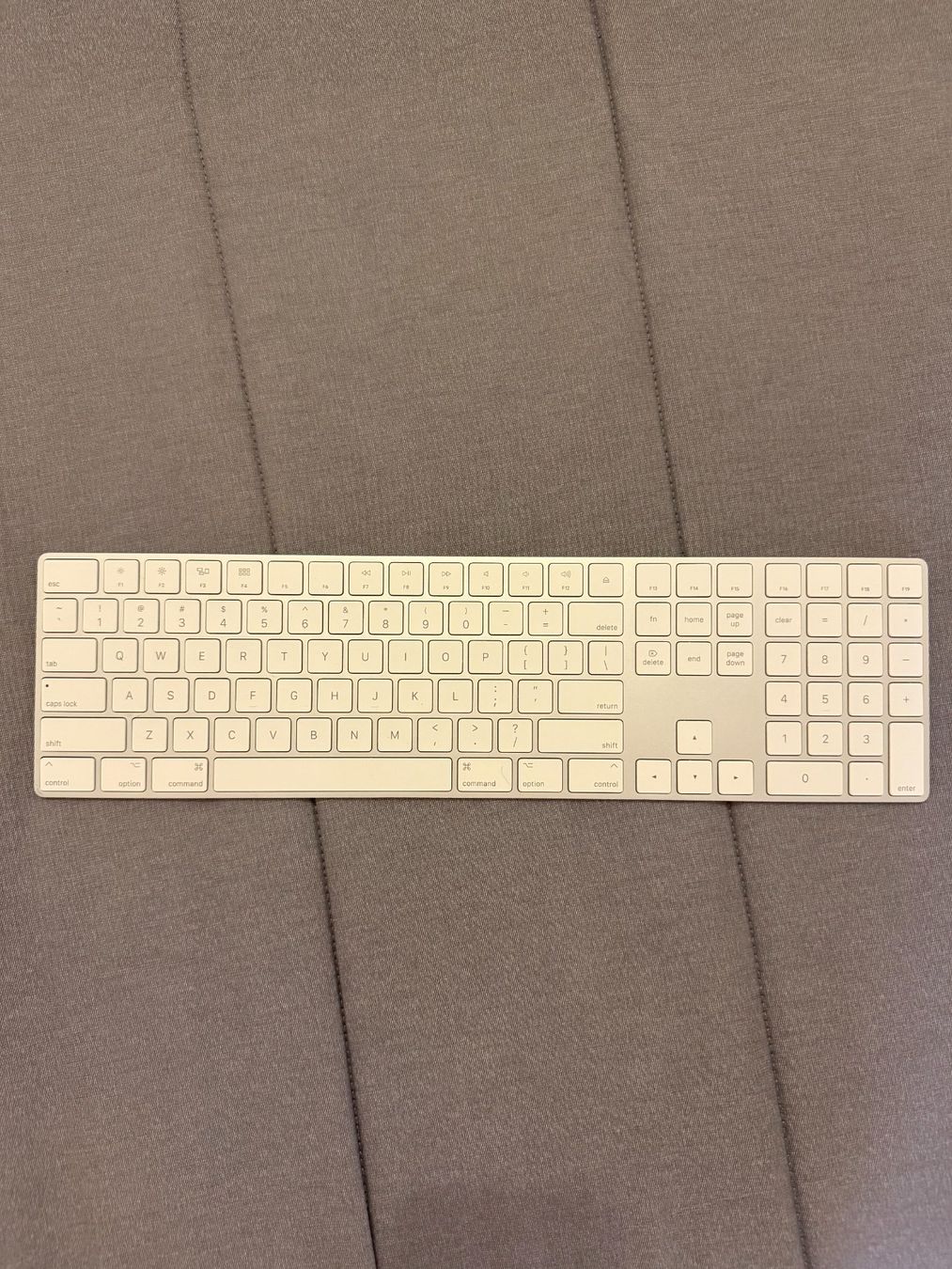 Apple Tastaturen: Apple Magic Keyboard with Numeric Keypad – Gebraucht aus Zürich von mei_wvq7