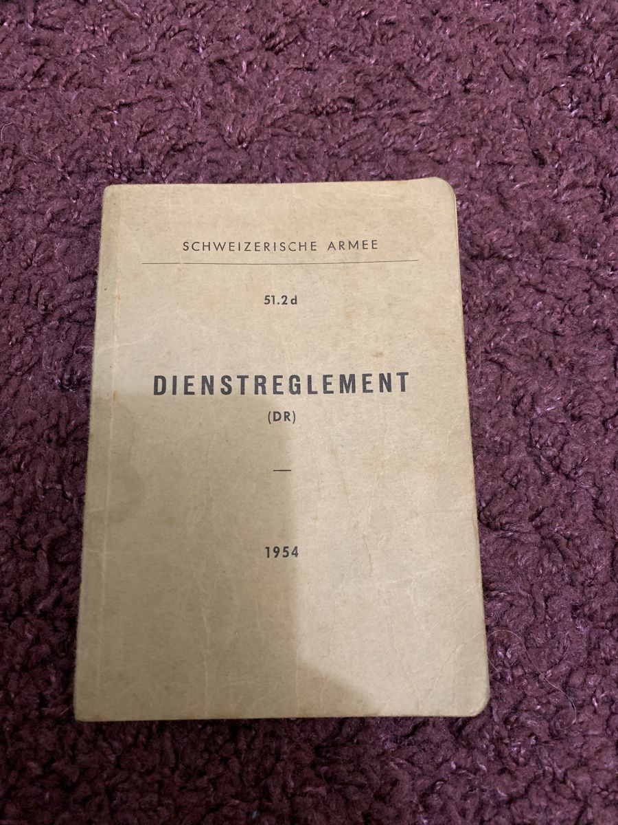 Libri: Schweizer Armee Dienstregelement 1954 – Usato da Lyss venduto da nekoreh